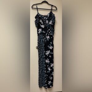 NWT: Olivaceous Black and White Floral Jumpsuit 🌻